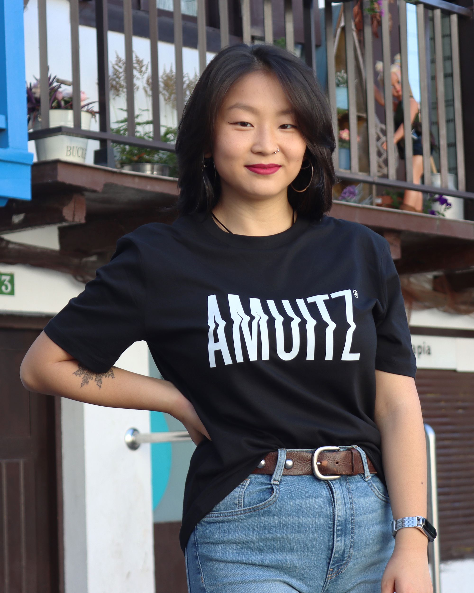 CAMISETA-AMUITZ-NEGRA-03