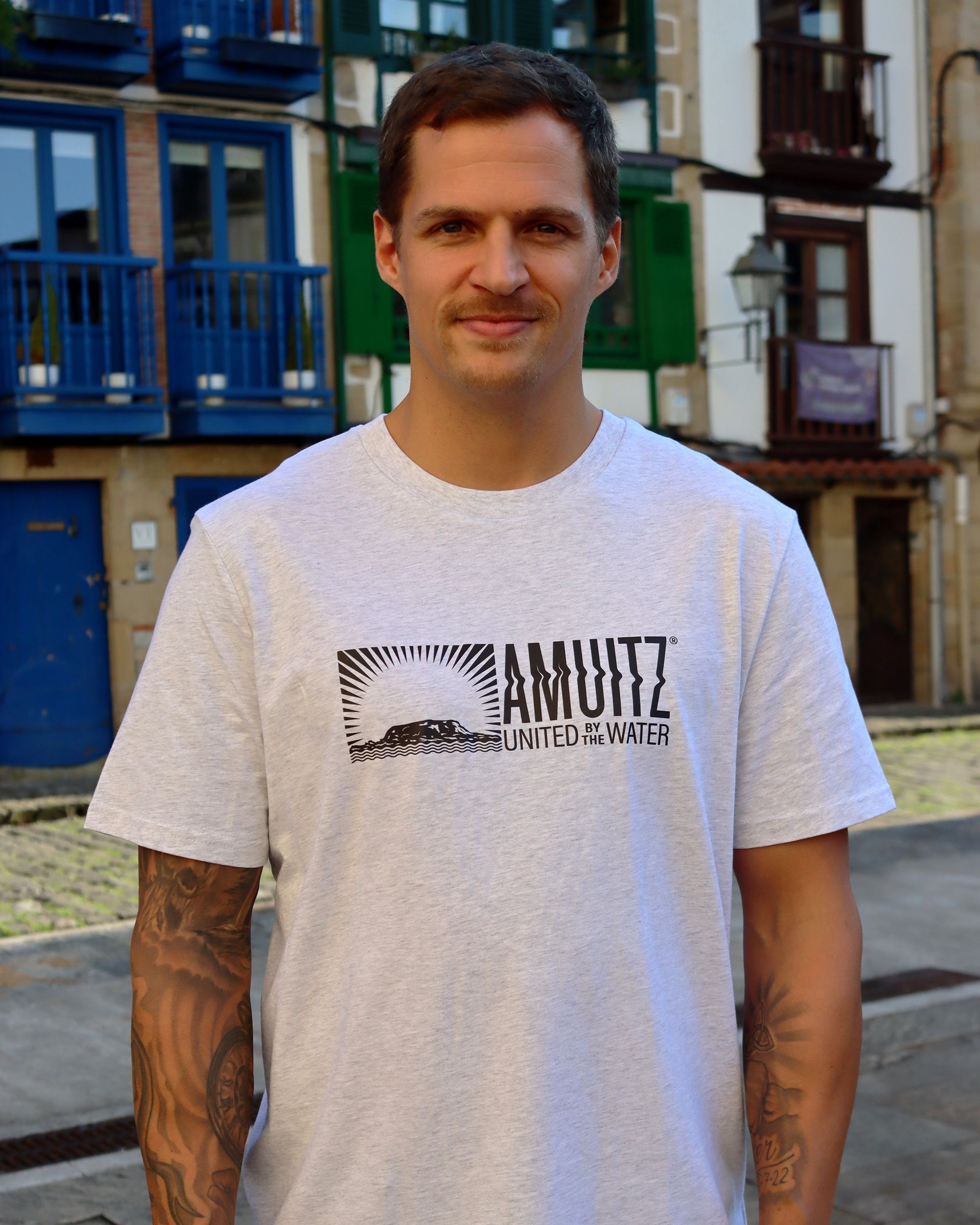 CAMISETA-AMUITZ-UNITED-GRIS-CREMA-01