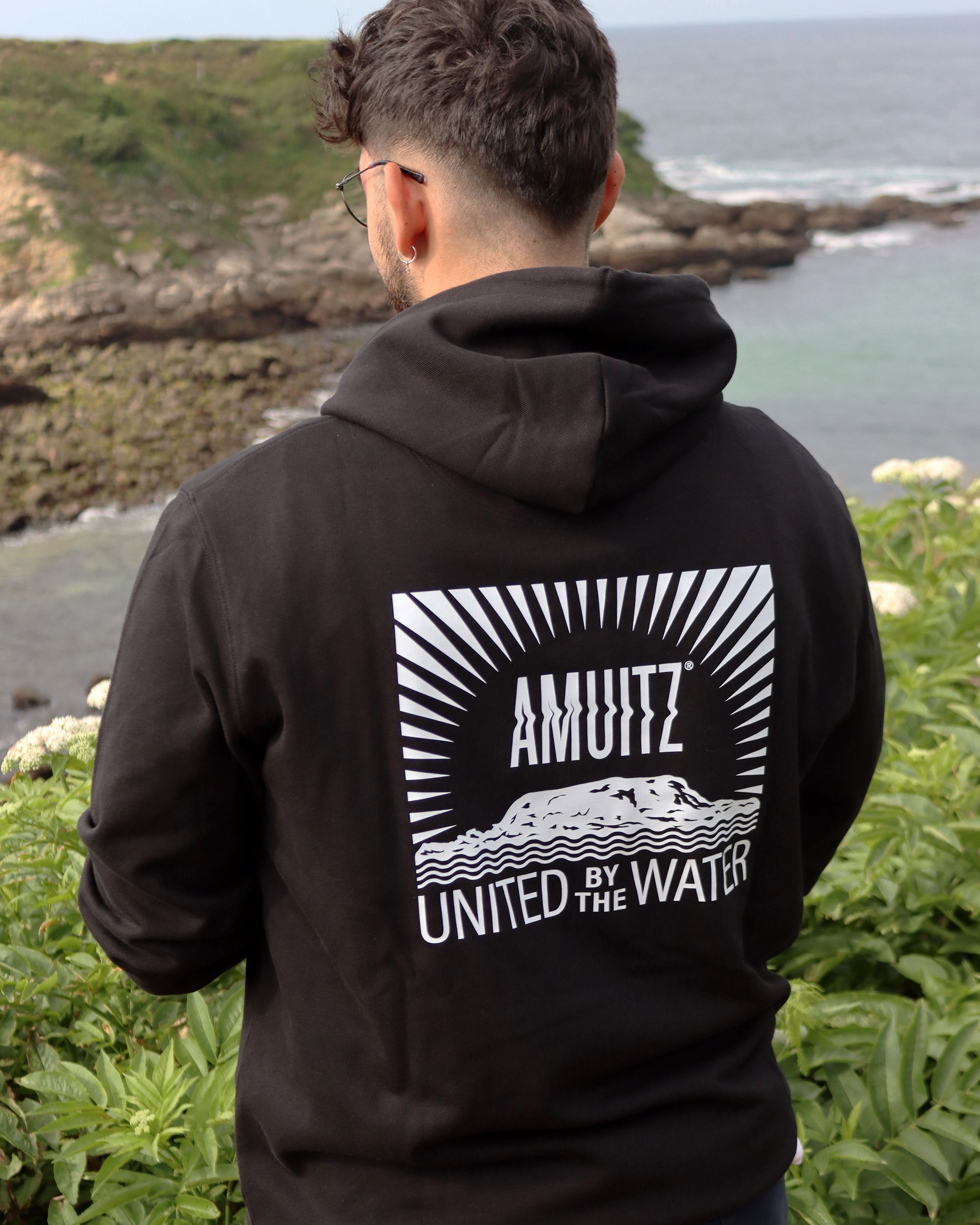 SUDADERA-AMUITZ-UNITED-NEGRA-03